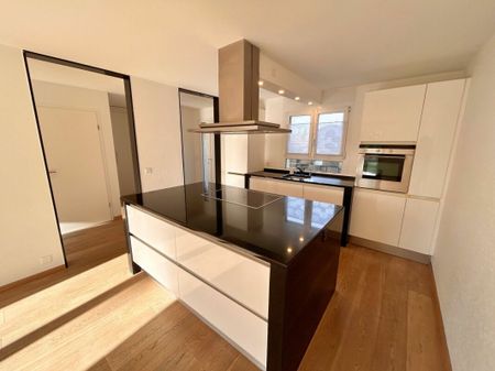 Quiet villa just a stone’s throw from amenities! - Photo 2