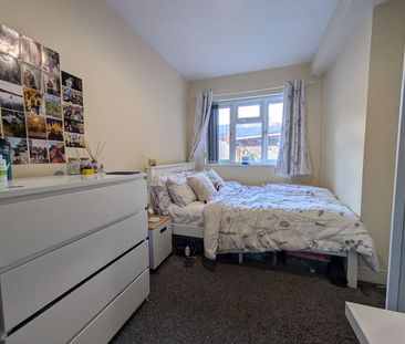 Harlaxton Drive Lenton, Nottingham - Photo 6