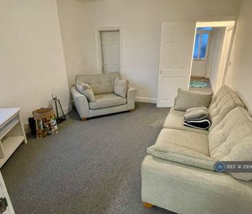 2 bedroom end of terrace house to rent - Photo 2