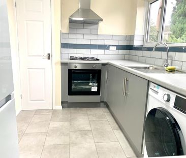 2 bedroom maisonette to rent - Photo 6