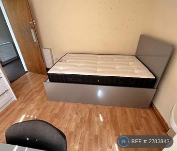 8 bedroom terraced house to rent - Photo 5