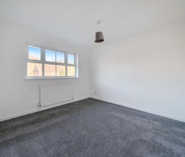 4 bedroom detached house to rent - Photo 5