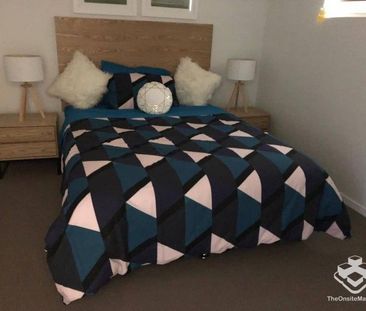 Fully Furnished 1 Bed Apartment - Photo 1