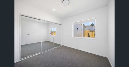 Spacious Family Home - Photo 3