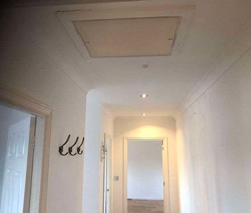 Kennedy Close, London Colney, Hertfordshire, AL2 - Photo 3