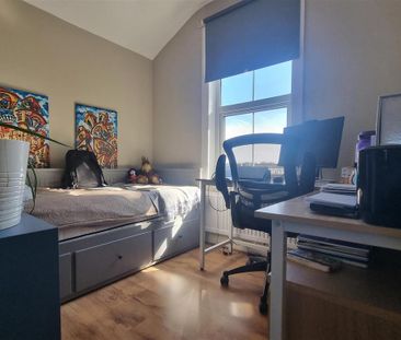 3 bedroom end of terrace house to rent - Photo 5