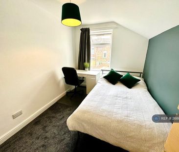 4 bedroom terraced house to rent - Photo 6