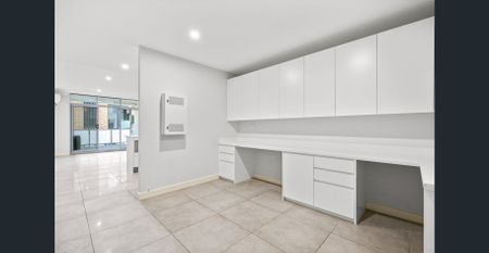 2 Bedroom Apartment With Separate Study Area - Photo 3