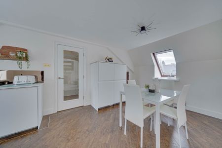 Price £995 pcm - Available Now - Furnished - Photo 5