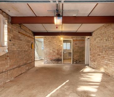 2 Little Darling Street, Balmain NSW 2041 - House For Rent | Domain - Photo 5