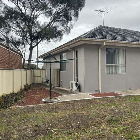 Welcome to 8 Oak Court, Braybrook - Photo 3