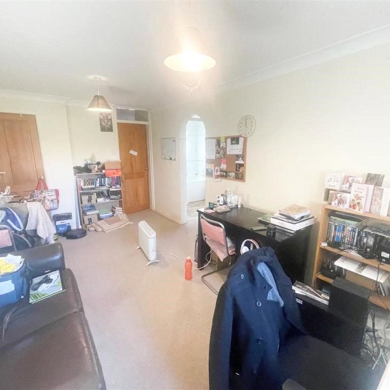 1 bedroom maisonette to rent Downland, Two Mile Ash, Milton Keynes, Buckinghamshire, MK8 - Photo 1