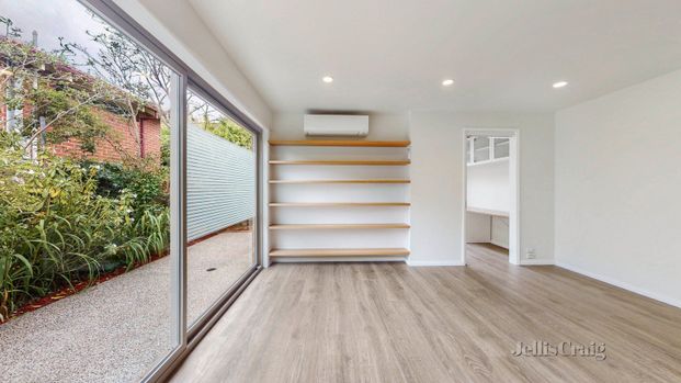 24 Erica Ave, Glen Iris - Photo 1