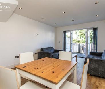 4 bedroom terraced house to rent - Photo 1