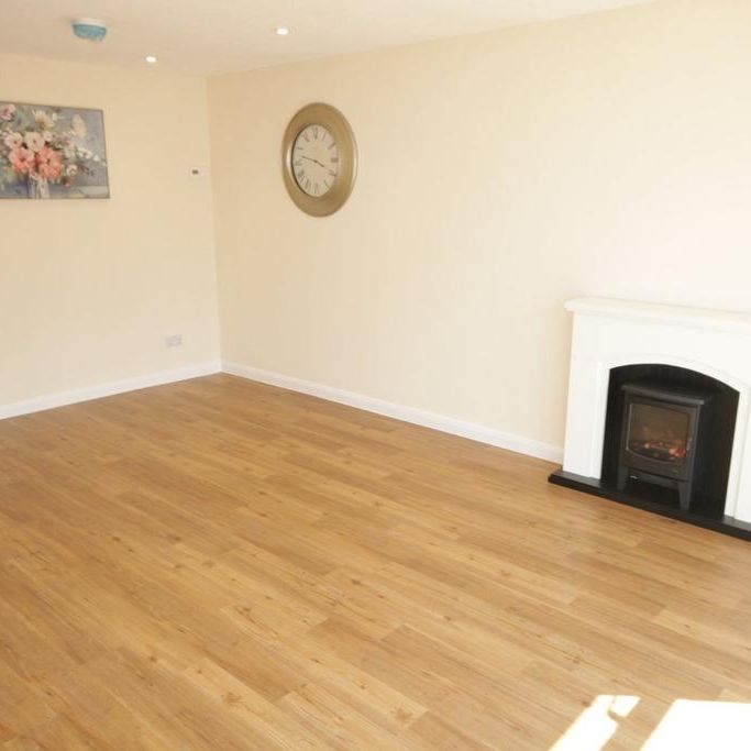 3 bedroom terraced house to rent - Photo 1