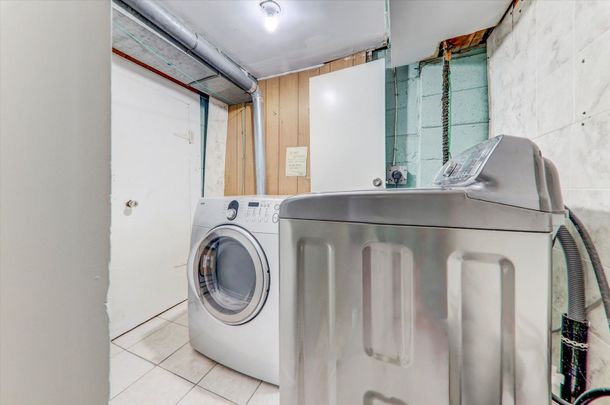 For Lease - 110 Ellendale Drive Unit# Main, Toronto, Ontario - Photo 1