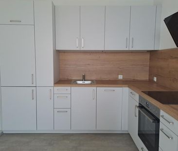 Urfahr Hauptstraße! Schöne 2 Zimmer-Wohnung mit Küche ohne Ablöse ! - Photo 2