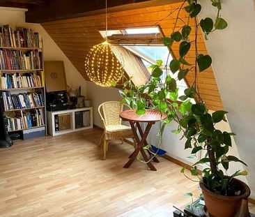 APPARTEMENT 11/2 PIÈCES MANSARDÉ À ZURICH - DISTRICT 3 SIHLFELD, ME... - Photo 1