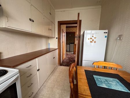 Large 2 Bedroom Apartment with Garden & Courtyard - Photo 2