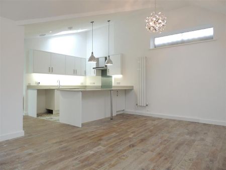 1 bedroom semi-detached bungalow to rent - Photo 2