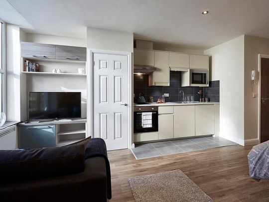 Studio to rent - Photo 1