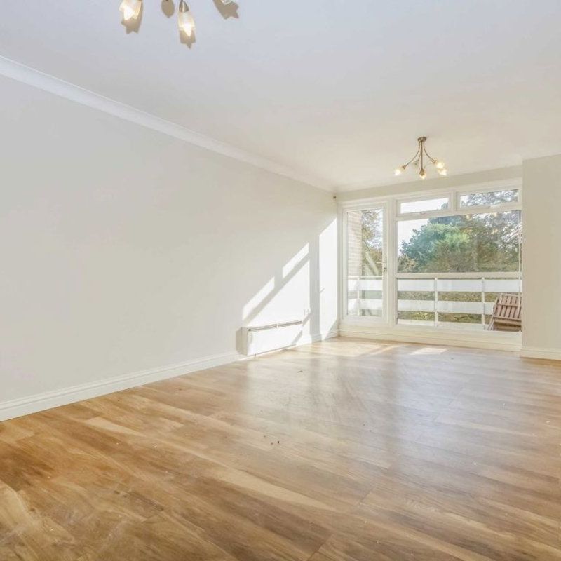 Mountcombe Close, KT6, London - Photo 1