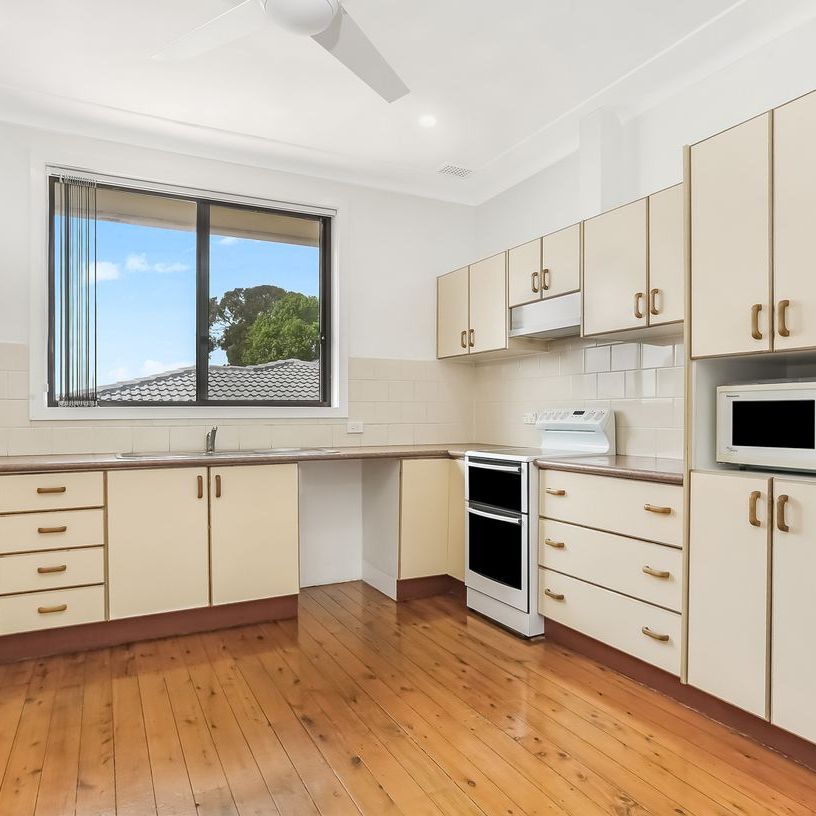 VILLA IN PRIME LOCATION ! - Photo 1