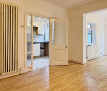 3 bedroom semi-detached house to rent - Photo 5