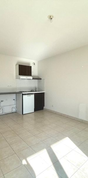Location Appartement 1 pièce 25m² BEZIERS 34500 - Photo 2