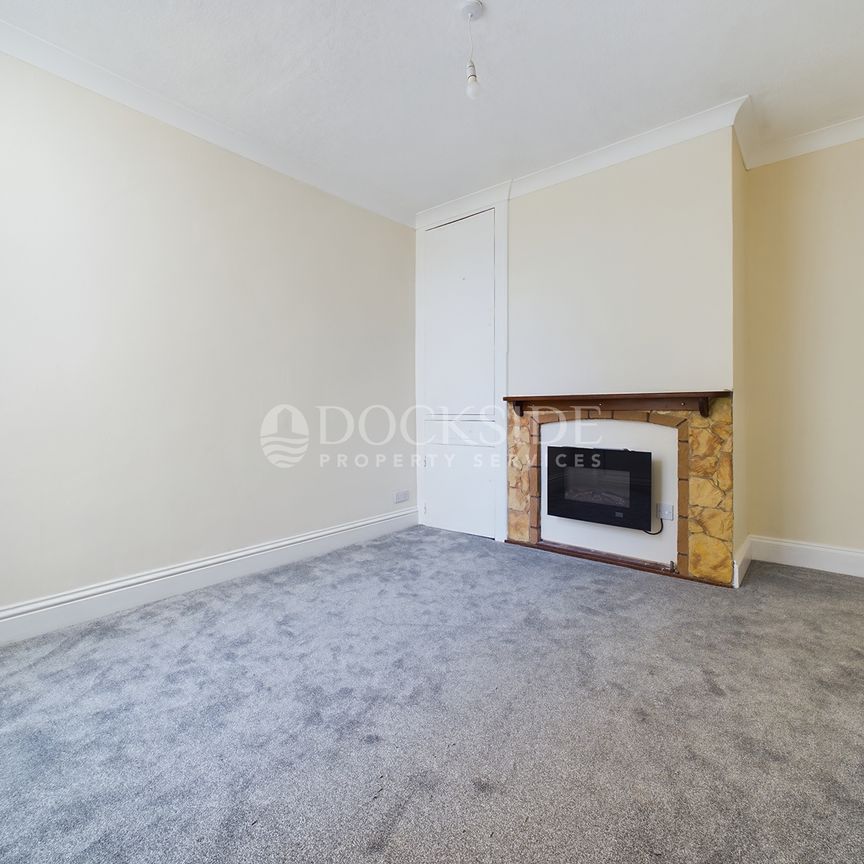 3 bed house to rent in Napier Road, Gillingham, ME7 - Photo 1