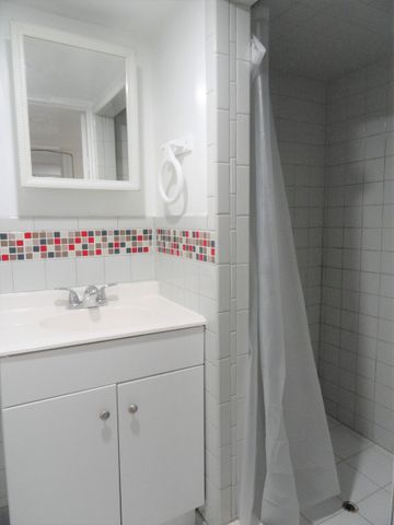 For Lease - 328 Linsmore Crescent Unit# (lower level), Toronto, Ontario - Photo 2