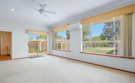 Great Family Home in Convenient Location! - Photo 3