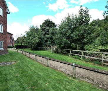 Lock View Radcliffe Manchester Lancashire - Photo 2