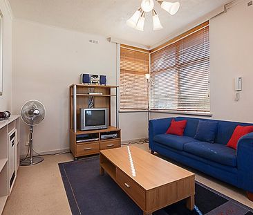 FULLY FURNISHED ONE BEDROOM SECURITY APARTMENT WITH POOL AND TENNIS... - Photo 1