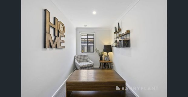 Large Alfredton Living; 4 Bedrooms, 3 Bathrooms, 3 Living Spaces - Photo 1