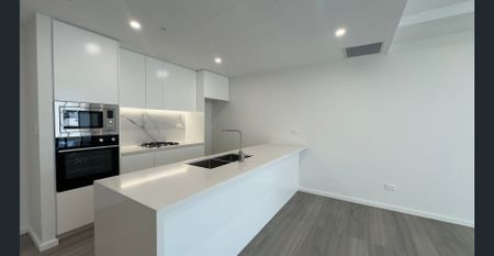 Brand New 1,2,3 bed apartment - Photo 3