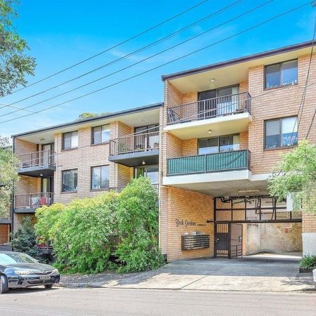 Sophisticated and Stylish One Bedroom Apartment - Photo 4