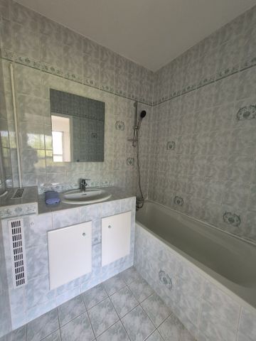 Location Appartement 2 pièces 47m² LAMBERSART 59130 - Photo 3