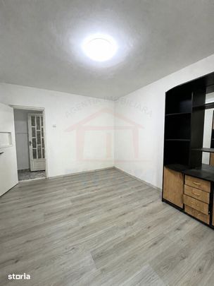 Garsonieră de închiriat – Micro 19, parter | Ideală pentru elevi - Photo 1