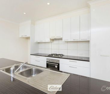 Modern, Comfort & Space in a Quiet Setting - Photo 3