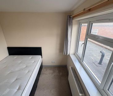 1 bedroom house of multiple occupation to rent - Photo 5