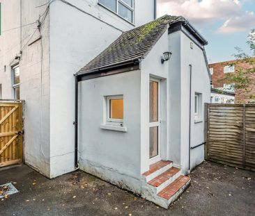 Studio to rent - Photo 6