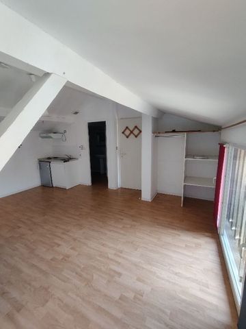 Location Appartement 1 pièce 24m² MONT DE MARSAN 40000 - Photo 5