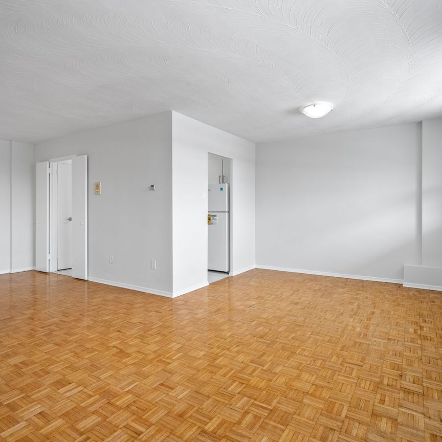 For Lease - 105 Rowena Drive Unit# 403, Toronto, Ontario - Photo 1