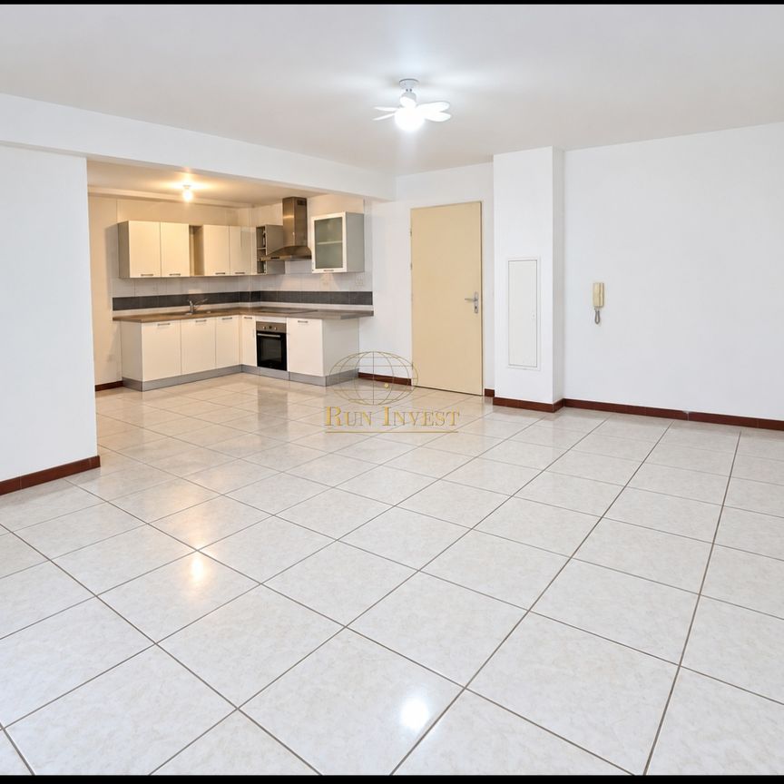 Location Appartement 3 pièces 60m² STE MARIE 97438 - Photo 1