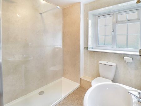 3 bedroom terraced house to rent - Photo 5