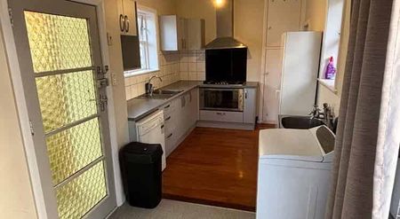 Charming 2BR Home w/ Garden & Deck! - Photo 3