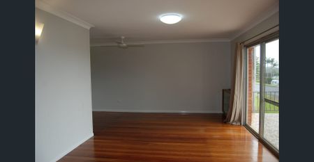 This Level Home In A Great Location - Photo 2