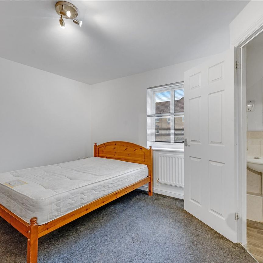 House To Let - Photo 1