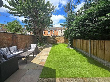 3 bedroom terraced house to rent - Photo 2